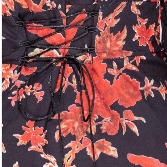 Black and red floral v neck long sleeve dress cocktail, holiday - Picture 5 of 5